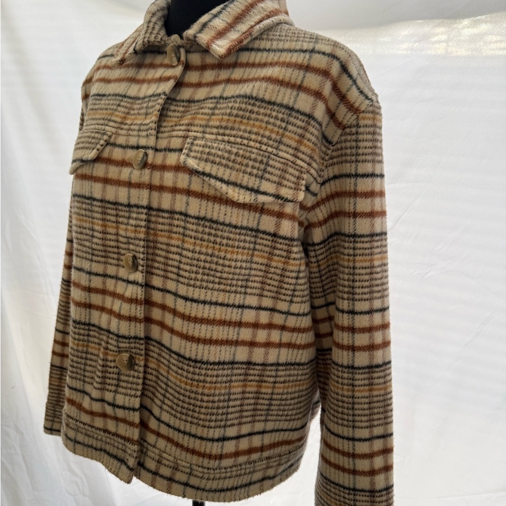 Neutral Plaid Button-Up Shacket Jacket – Cozy Fall Layer (Wool Blend) - Picture 6 of 13